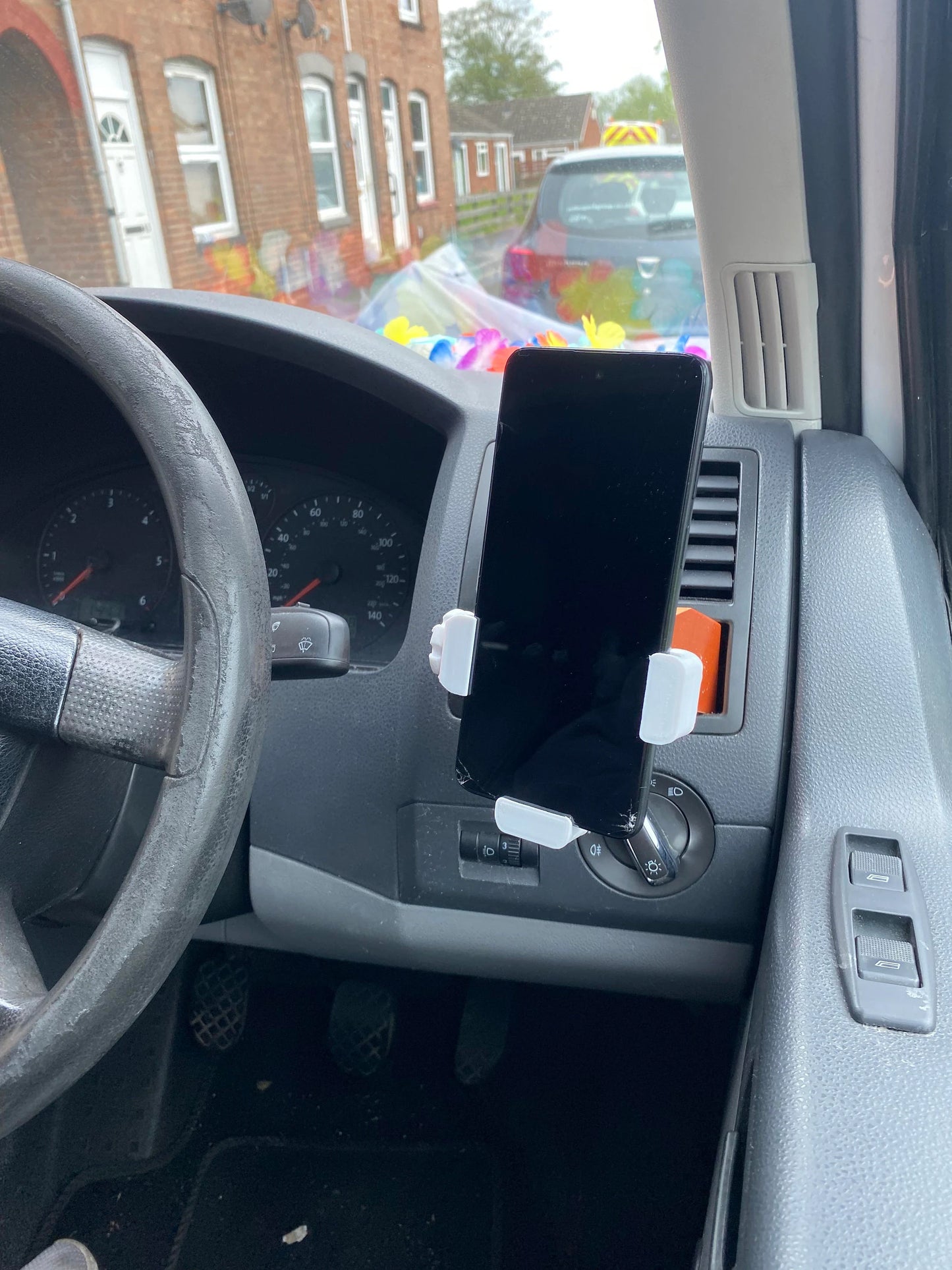 VW T5 Phone Holder