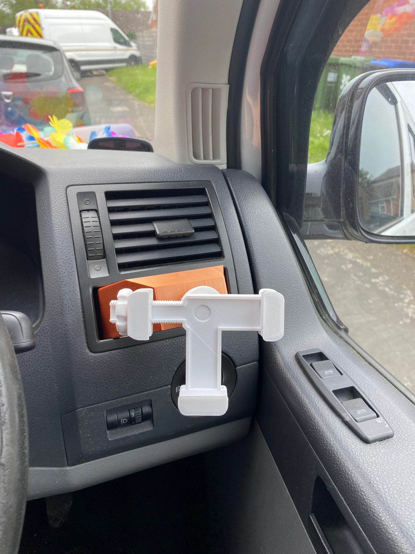 VW T5 Phone Holder