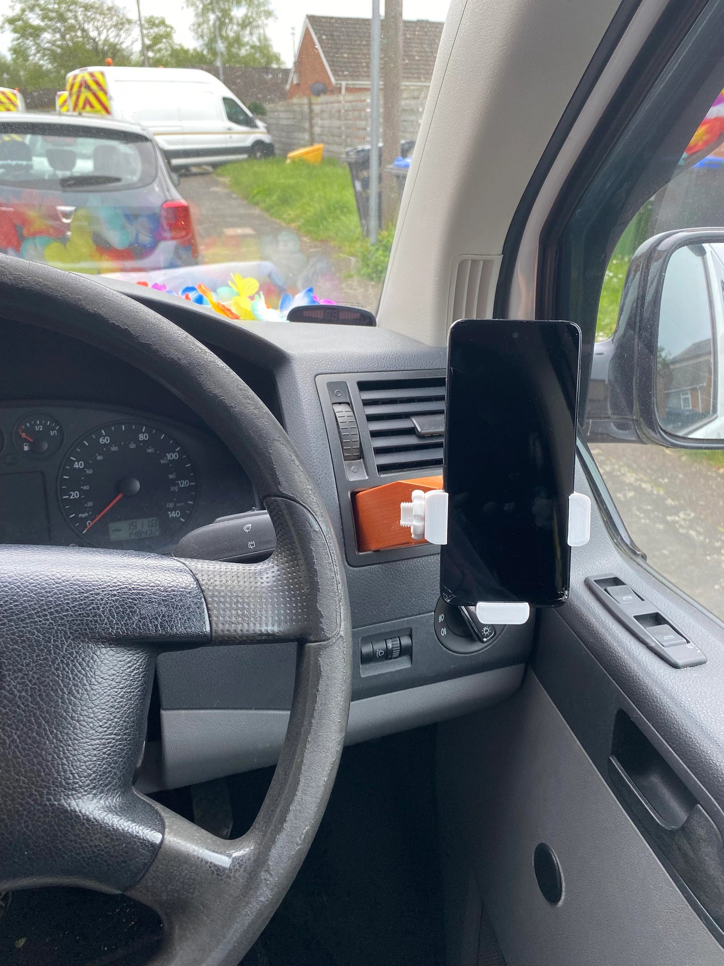 VW T5 Phone Holder